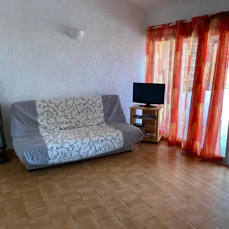 Location 5 Personnes Sant Ambroggio Cocody Village בית נופש