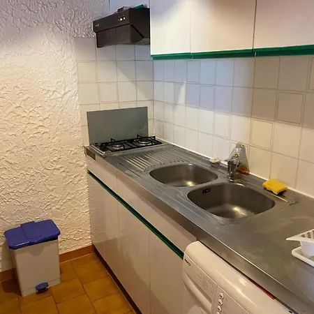 Location 5 Personnes Sant Ambroggio Cocody Village